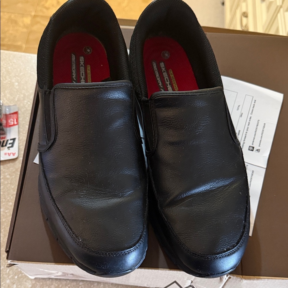 Skechers Men's Classic Black Loafers size 14